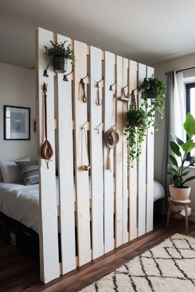 DIY Pallet Wall Divider